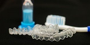 How to Clean Your Invisalign Trays Properly (Simple Guide for Everyone)